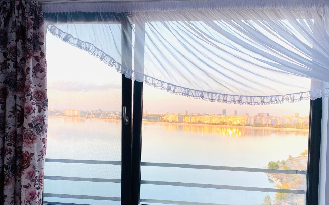 Lake House - Bucuresti Luaran gambar