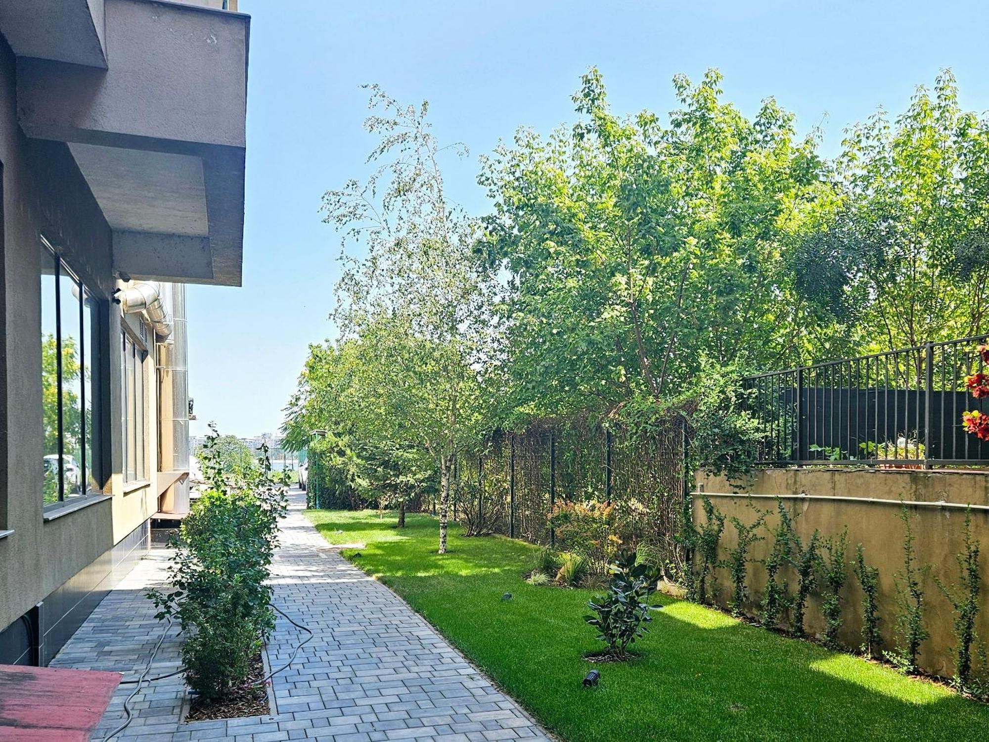 Lake House - Bucuresti Luaran gambar